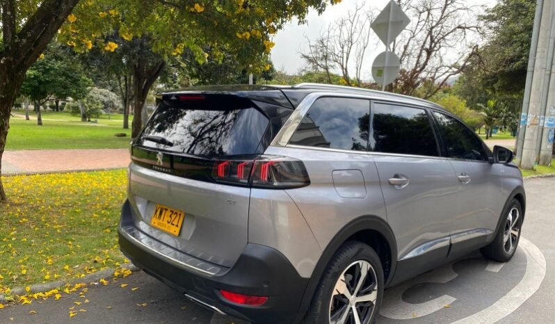 
								Peugeot 5008 GT full									