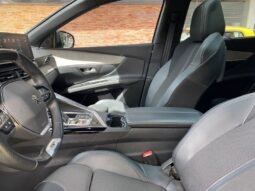 
										Peugeot 5008 GT full									