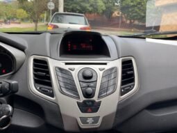 
										Ford Fiesta SE full									