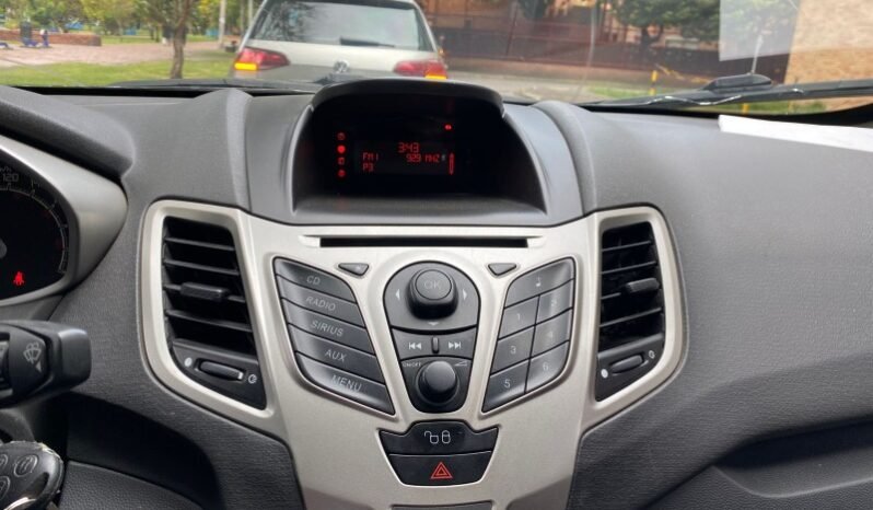 
								Ford Fiesta SE full									