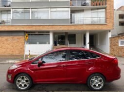 
										Ford Fiesta SE full									