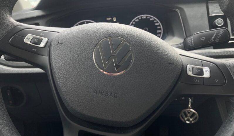 
Volkswagen polo track full									