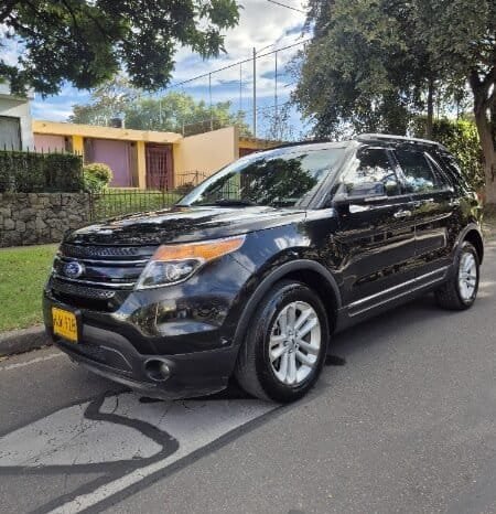 
Ford explorer xlt full									
