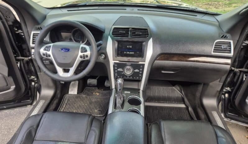
Ford explorer xlt full									
