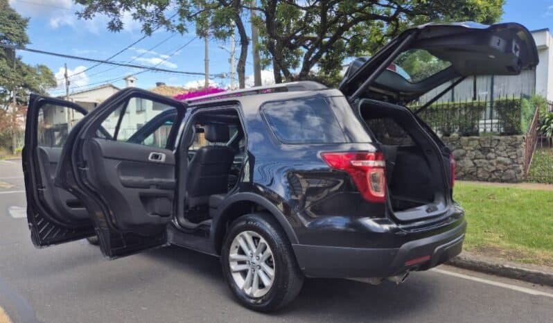 
Ford explorer xlt full									