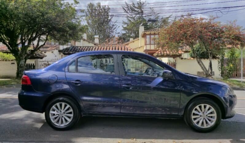 
Volkswagen Voyage full									