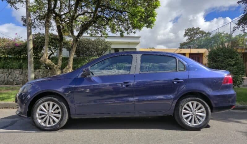 
Volkswagen Voyage full									