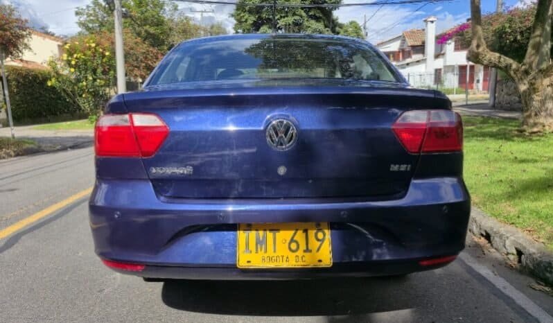 
Volkswagen Voyage full									