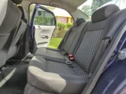 
Volkswagen Voyage full									