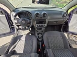 
Volkswagen Voyage full									