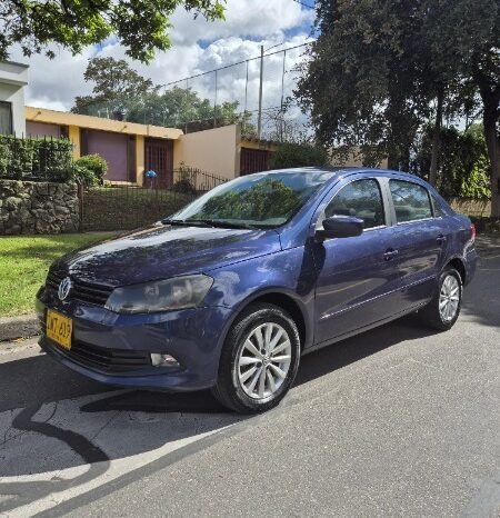 
Volkswagen Voyage full									