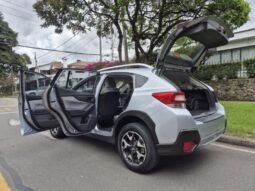 
										subaru Xv 2.0 full									