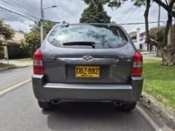 
Hyundai tucson at full									