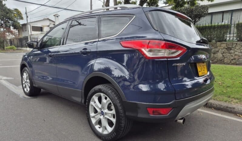 
Ford Escape SE full									