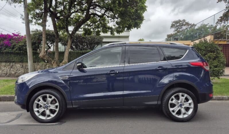 
Ford Escape SE full									