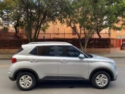 
Hyundai venue premium full									