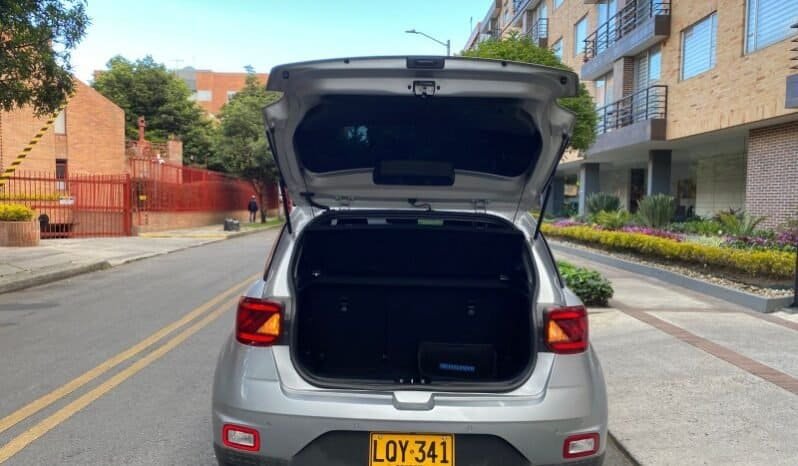 
Hyundai venue premium full									