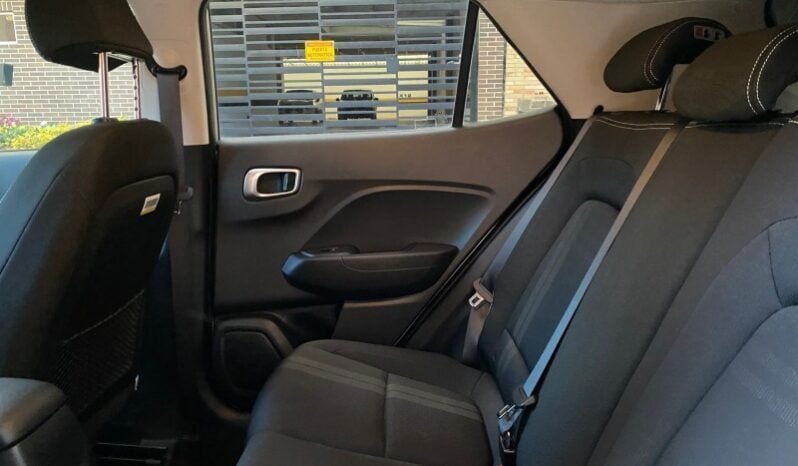 
Hyundai venue premium full									