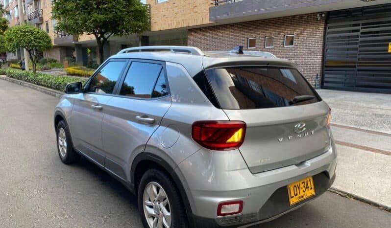 
Hyundai venue premium full									