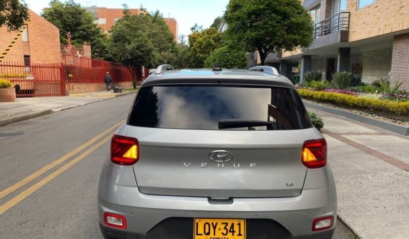 
Hyundai venue premium full									