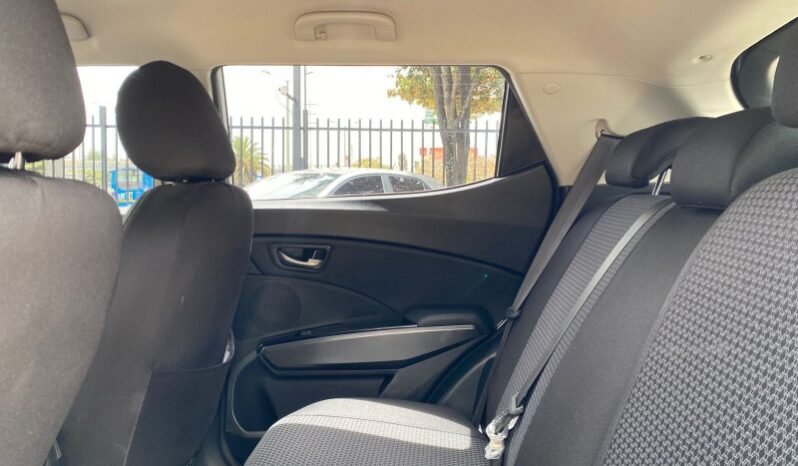 
								ssangyong tivoli full									