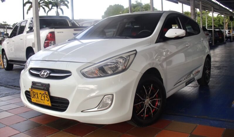
								Hyundai Accent full									