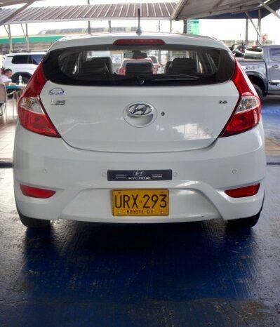 
								Hyundai Accent full									