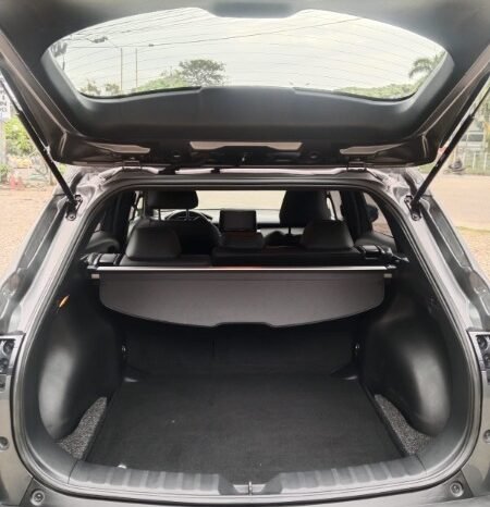 
								Toyota Corolla Cross full									