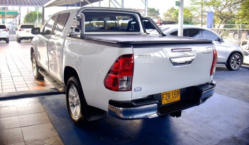 
								Toyota Hilux full									