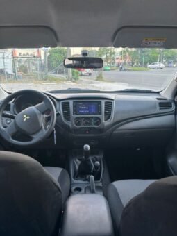 
										Mitsubishi L200 full									