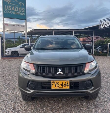 
								Mitsubishi L200 full									