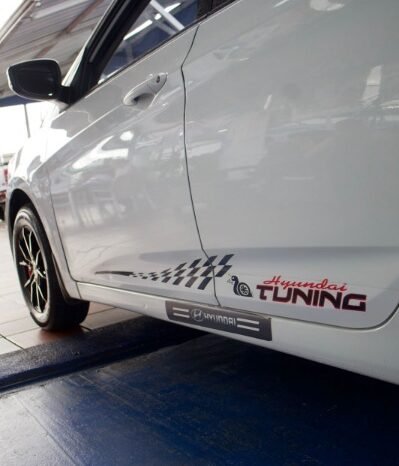 
								Hyundai Accent full									