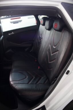 
										Hyundai Accent full									