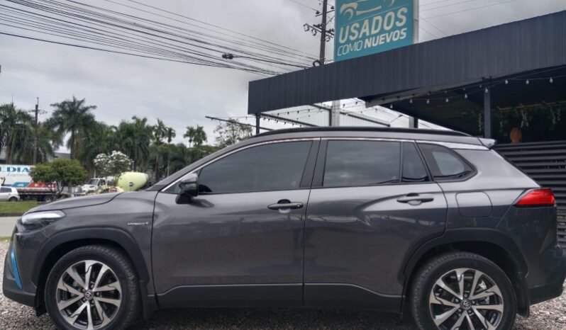 
								Toyota Corolla Cross full									