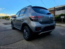 
Renault Sandero Stepway full									