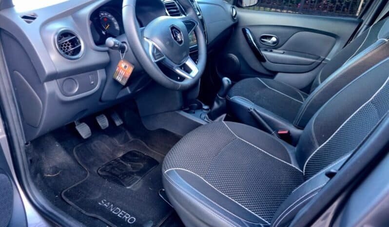 
Renault Sandero Stepway full									