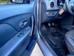 
Renault Sandero Stepway full									