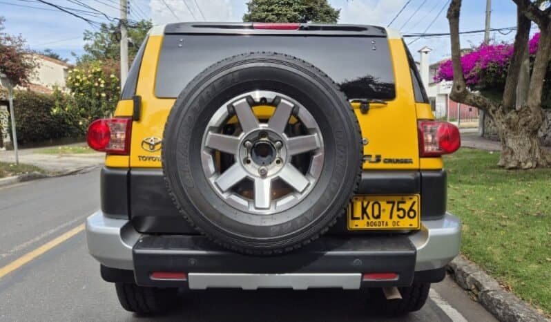 
Toyota fj cruser full									