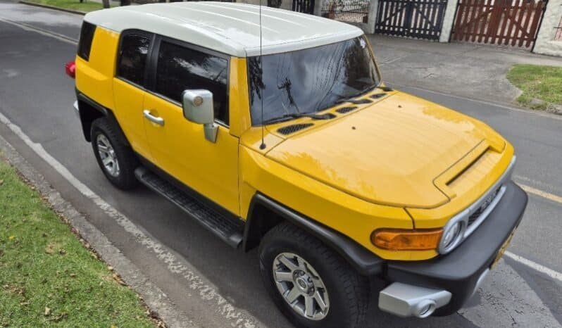 
Toyota fj cruser full									