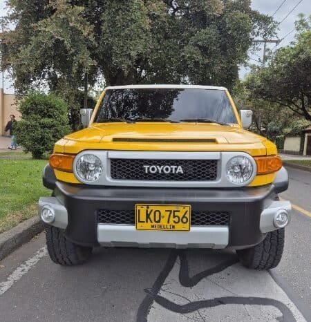 
Toyota fj cruser full									