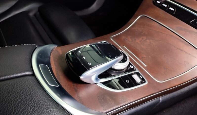 Mercedes-Benz C 200 full