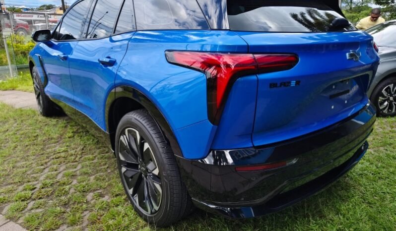 
								Chevrolet Blazer EV full									