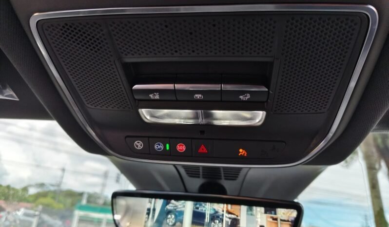 
								Chevrolet Blazer EV full									
