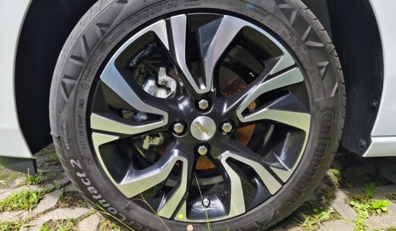 
								Chevrolet Onix Sedan Premier full									