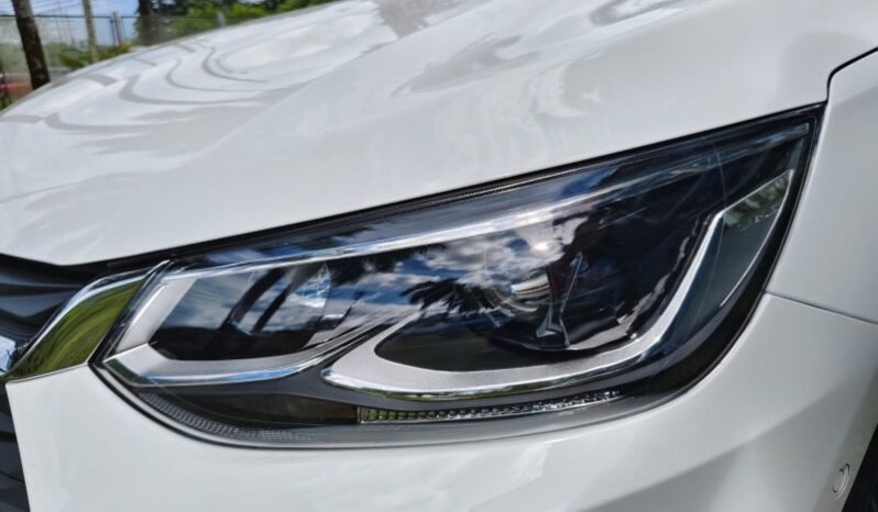 
								Chevrolet Onix Sedan Premier full									