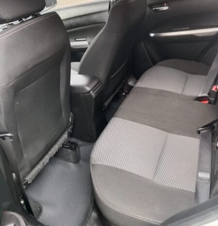 
								Suzuki VITARA LIVE 2WD full									