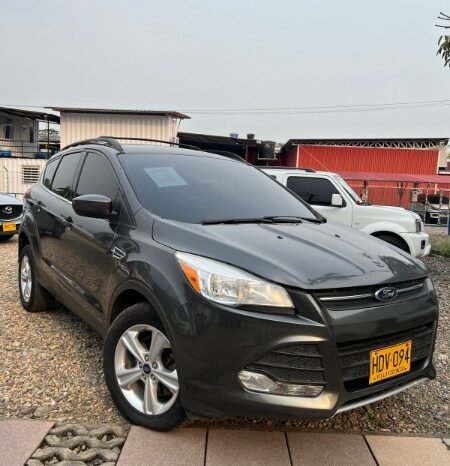 
								Ford Escape SE full									