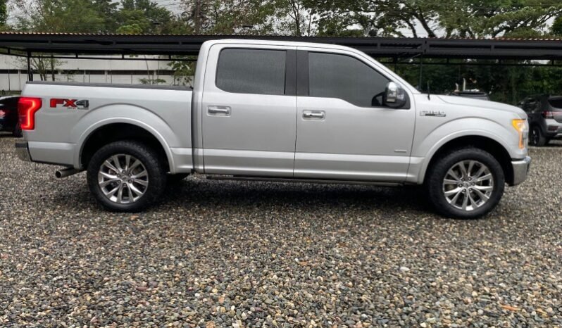 
								Ford F-150 LARIAT full									