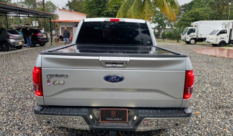 
								Ford F-150 LARIAT full									