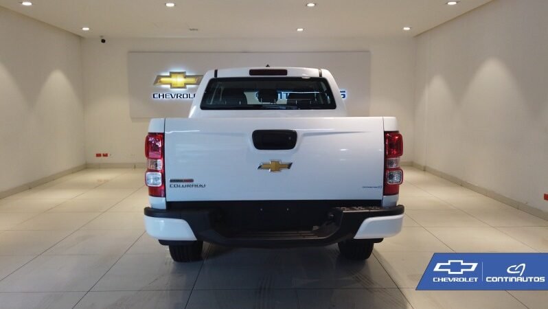 
								Chevrolet COLORADO full									
